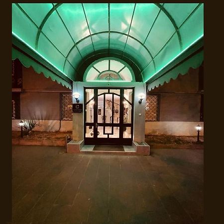 Hotel Grand Тбилиси Экстерьер фото